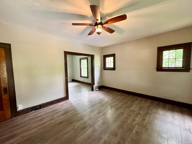 304 Chicago Pl NW, Unit 304 in Canton, OH - Building Photo - Building Photo