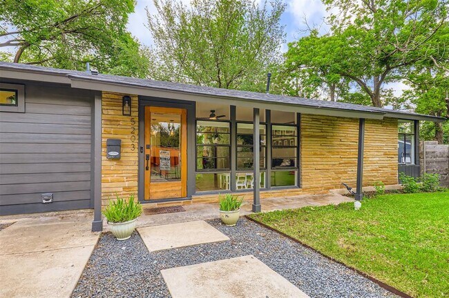 5203 Avon Pl in Austin, TX - Building Photo - Building Photo