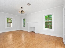 209 Lytton Ct in West Palm Beach, FL - Building Photo