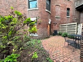108 Gainsborough St, Unit 4 in Boston, MA - Building Photo