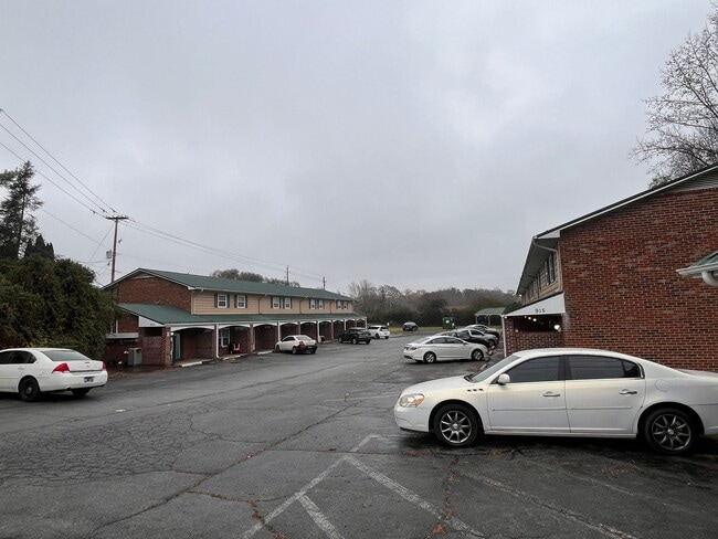 Moreland Drive Apartments