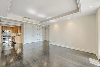 30-11 21st St in Queens, NY - Building Photo - Building Photo