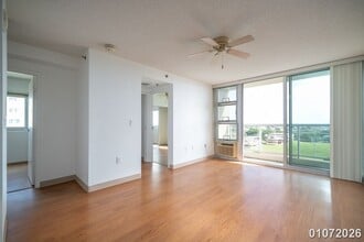 94-979-979 Kau'Olu Pl in Waipahu, HI - Foto de edificio - Building Photo