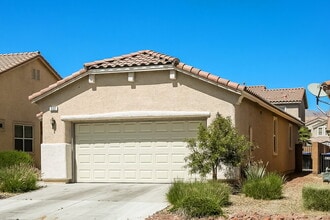 332 Plum Horse Ave in North Las Vegas, NV - Building Photo - Building Photo
