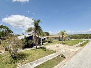 3184 Downing St in Clearwater, FL - Foto de edificio - Building Photo