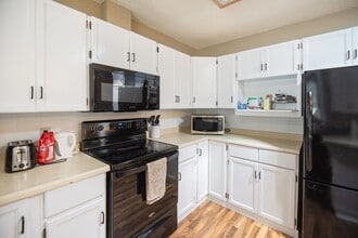 4014-4041 41 Ave in Bonnyville, AB - Building Photo - Building Photo