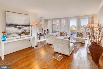 2555 Pennsylvania Ave NW-Unit -909 in Washington, DC - Building Photo - Building Photo