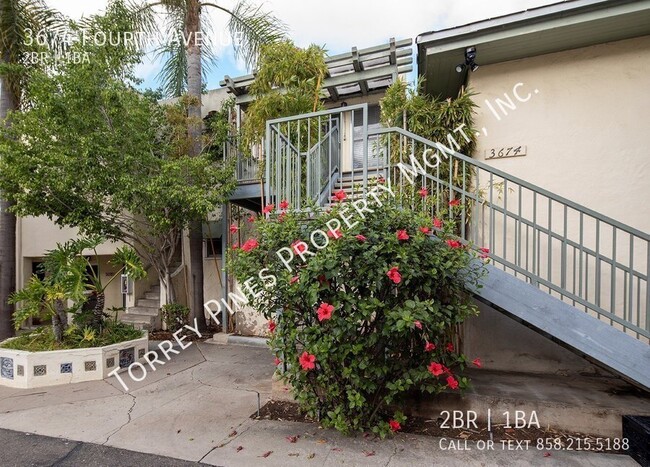 3674 Fourth Ave in San Diego, CA - Foto de edificio - Building Photo