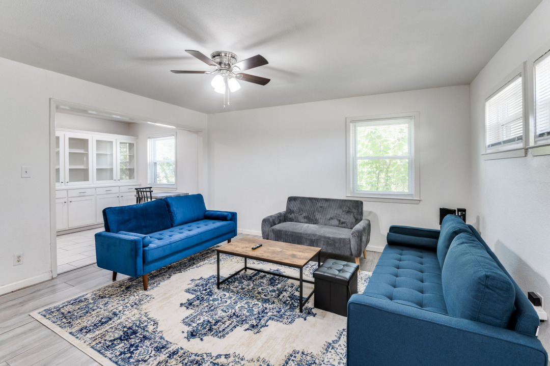 5155 Trail Lake Dr in Fort Worth, TX - Building Photo