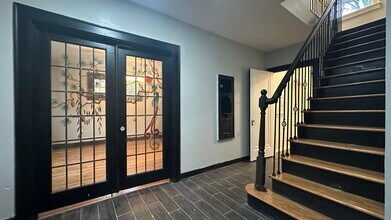 2518 Bethel Church Rd in Bethel Park, PA - Foto de edificio - Building Photo