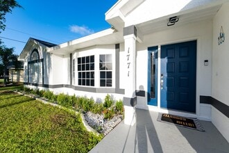 1771 SE Gaskins Cir in Port St. Lucie, FL - Building Photo - Building Photo