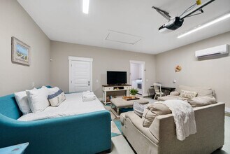 121 Christmas Tree Ln in Panama City Beach, FL - Building Photo - Building Photo