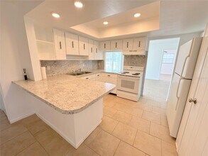 20 Annapolis Ln, Unit 00924 in Rotonda West, FL - Building Photo - Building Photo