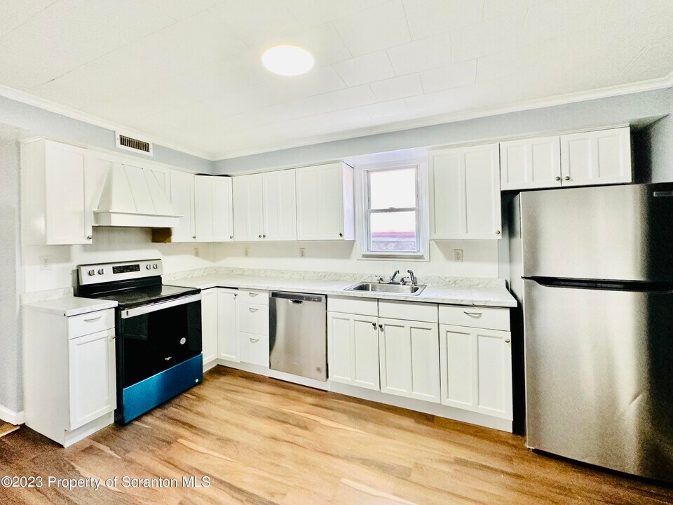 7 Plum Pl in Scranton, PA - Building Photo