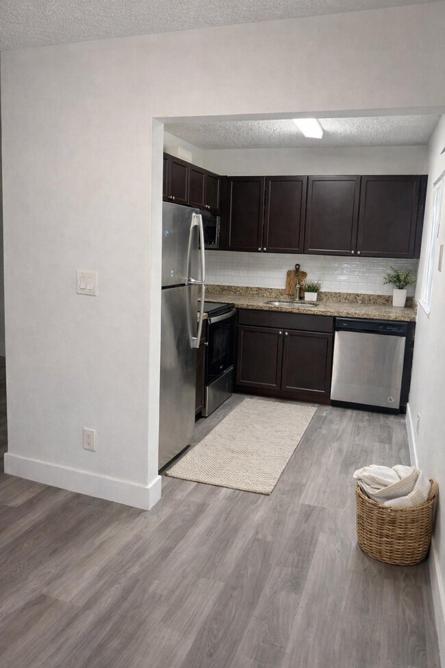 1120 Meadows Cir in Boynton Beach, FL - Building Photo - Building Photo