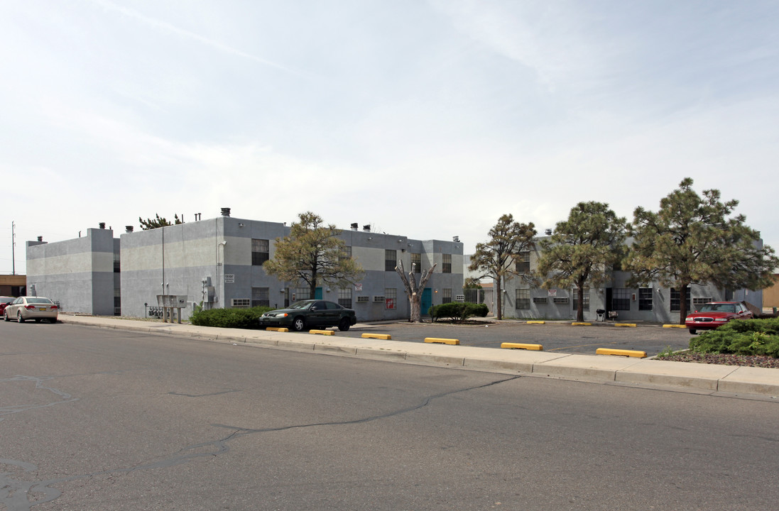 Spacious Townhomes in Albuquerque, NM - Foto de edificio