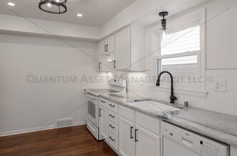 5415 N Lydell St in Glendale, WI - Building Photo - Building Photo