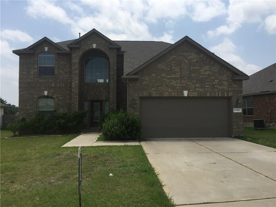 504 Rolling Brook Ln in Cedar Park, TX - Foto de edificio