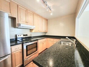 904 Peninsula Ave in San Mateo, CA - Building Photo - Building Photo