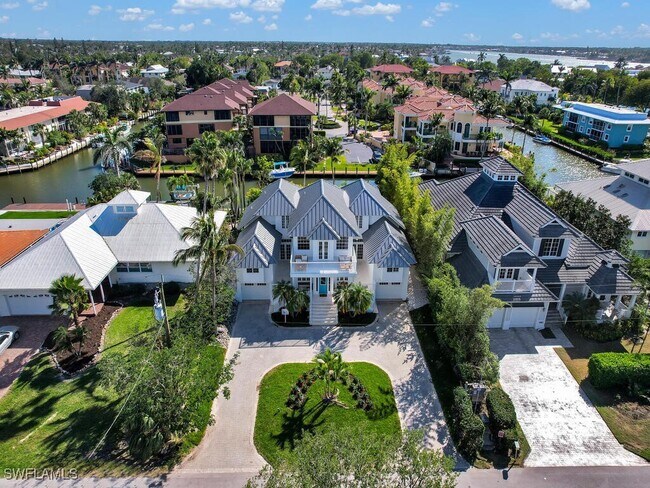 property at 1500 Pelican Ave