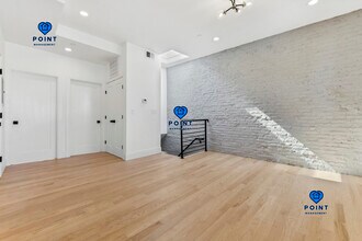 86 Chelsea St, Unit 4 in Boston, MA - Foto de edificio - Building Photo