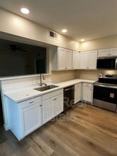 660 W Erie St in Chandler, AZ - Building Photo - Building Photo