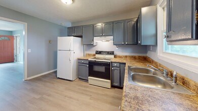 3140-3142 Springmill West Rd, Unit 3142 in Mansfield, OH - Building Photo - Building Photo