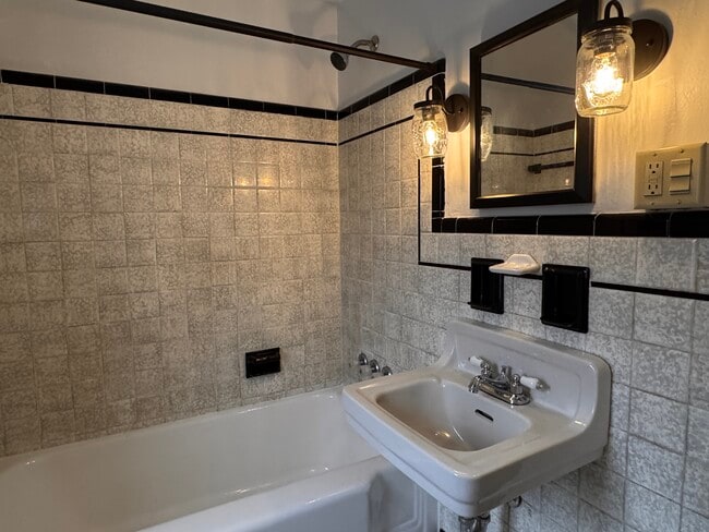 849 Kewanna Ave in Pittsburgh, PA - Building Photo - Building Photo