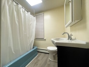 160 Quinnipiac Ave, Unit 2 in New Haven, CT - Building Photo - Building Photo