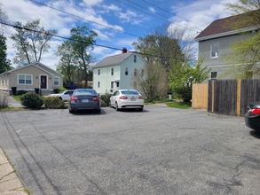 150 Juniper St-Unit -3 in East Providence, RI - Foto de edificio - Building Photo