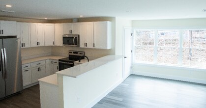887 Federal Rd in Brookfield, CT - Building Photo - Building Photo