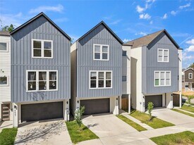 4627 Balkin St, Unit 5219 in Houston, TX - Building Photo