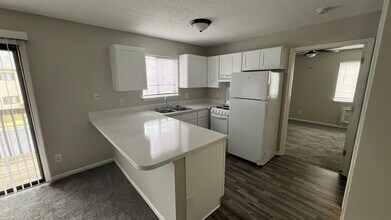 Nottingham in Greensboro, NC - Foto de edificio - Building Photo