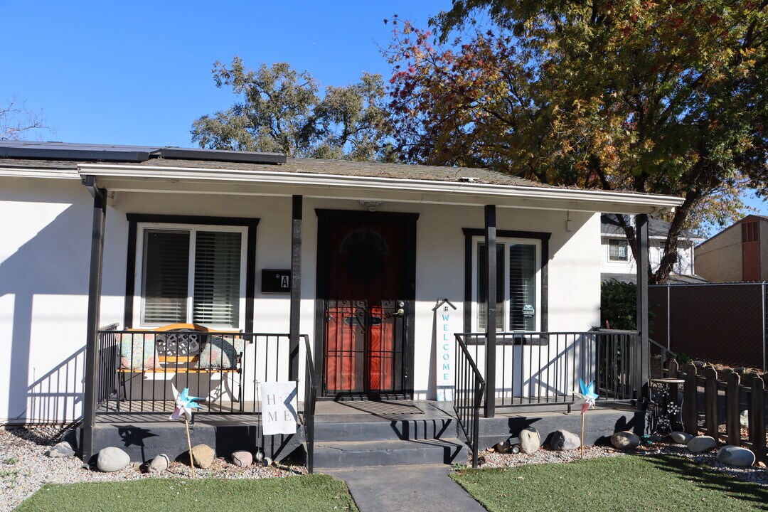 1274 N Cedar St, Unit B in Chico, CA - Foto de edificio