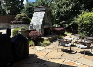 360 Elden Dr NE in Atlanta, GA - Building Photo - Building Photo