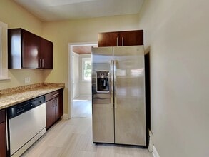 1301 White St in Des Plaines, IL - Building Photo - Building Photo