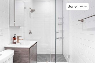 944 Columbus Ave in New York, NY - Foto de edificio - Building Photo