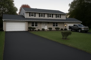 21355 Sierra Dr in Brookfield, WI - Building Photo