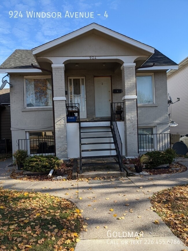 property at 924 Windsor Ave