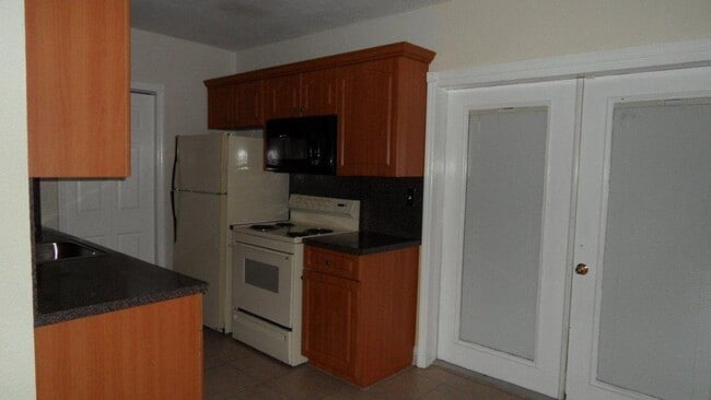 700 N 70th Ave in Hollywood, FL - Building Photo - Building Photo