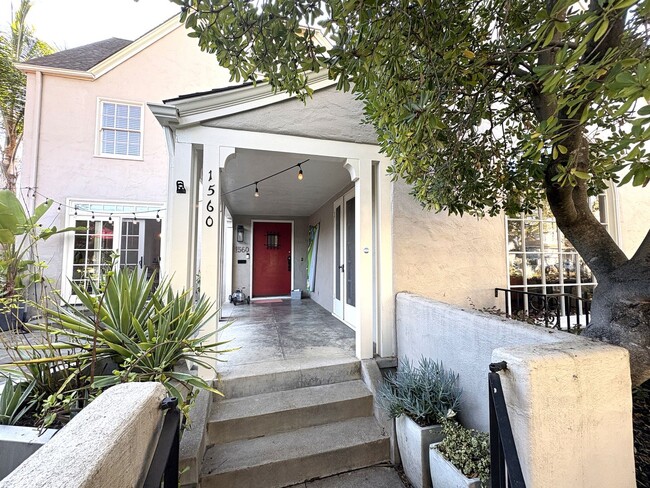 1560 Castilleja Ave in Palo Alto, CA - Building Photo - Building Photo