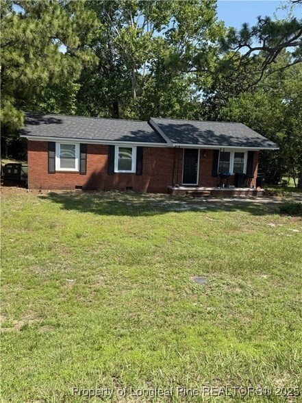 4112 Legion Rd in Hope Mills, NC - Foto de edificio