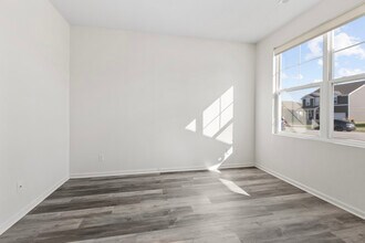 7882 W 105th Pl in Crown Point, IN - Building Photo - Building Photo