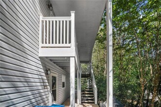 2110 Augusta Dr in Marietta, GA - Building Photo - Building Photo