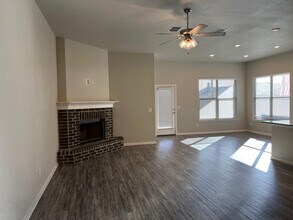 2018 Kenwood Ave in Lubbock, TX - Building Photo - Building Photo