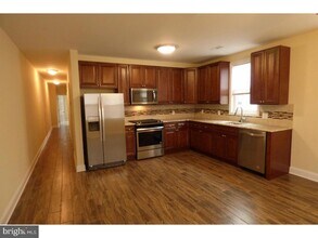 574 Haddon Ave in Collingswood, NJ - Building Photo - Building Photo