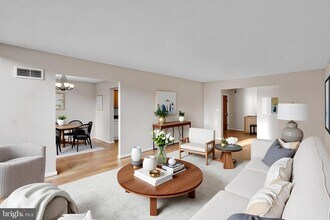 2100 Washington Ave in Silver Spring, MD - Building Photo - Building Photo