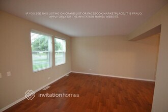 2521 Stanton Cir in Lake In The Hills, IL - Building Photo - Building Photo