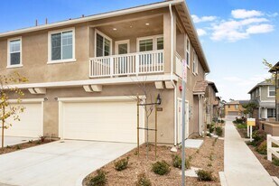 6602 Sand Castle Pl in Goleta, CA - Building Photo