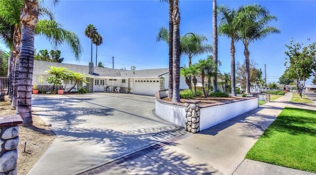 property at 542 E Adams Ave